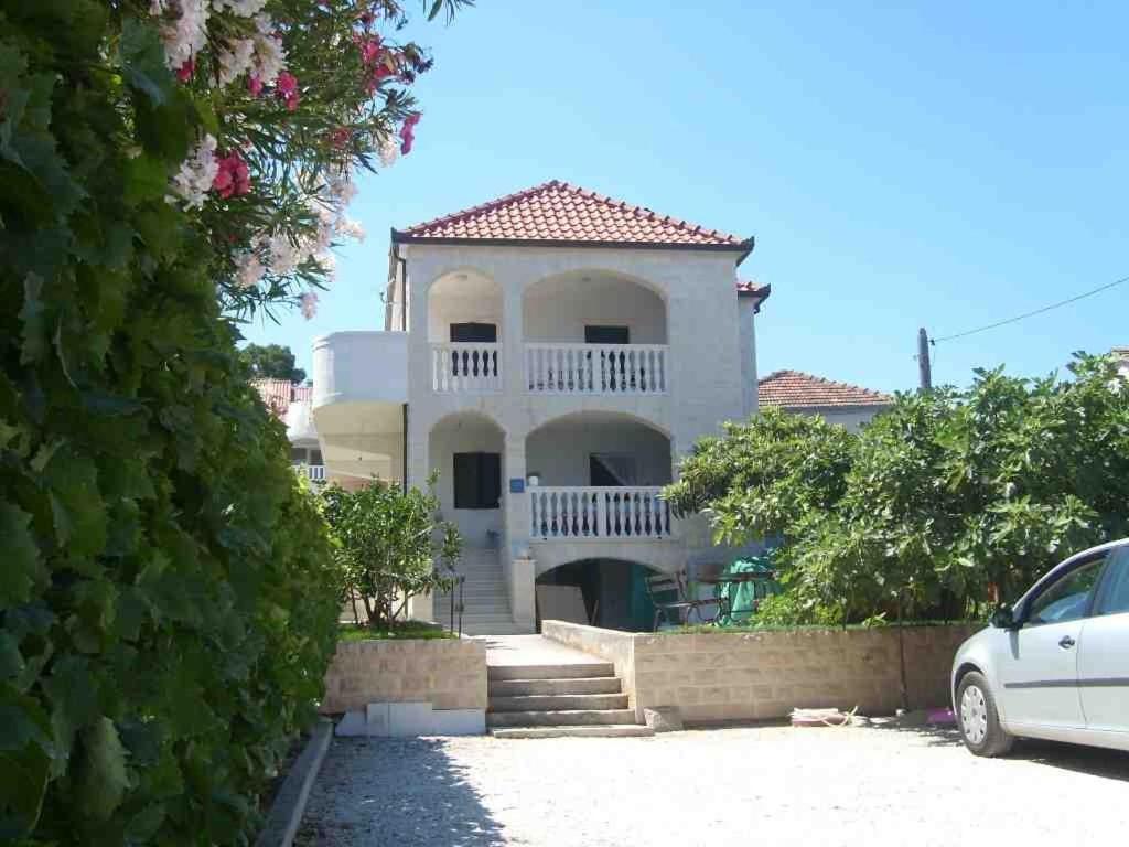 Apartments And Rooms By The Sea Sutivan, Brac - 2943 Exterior photo