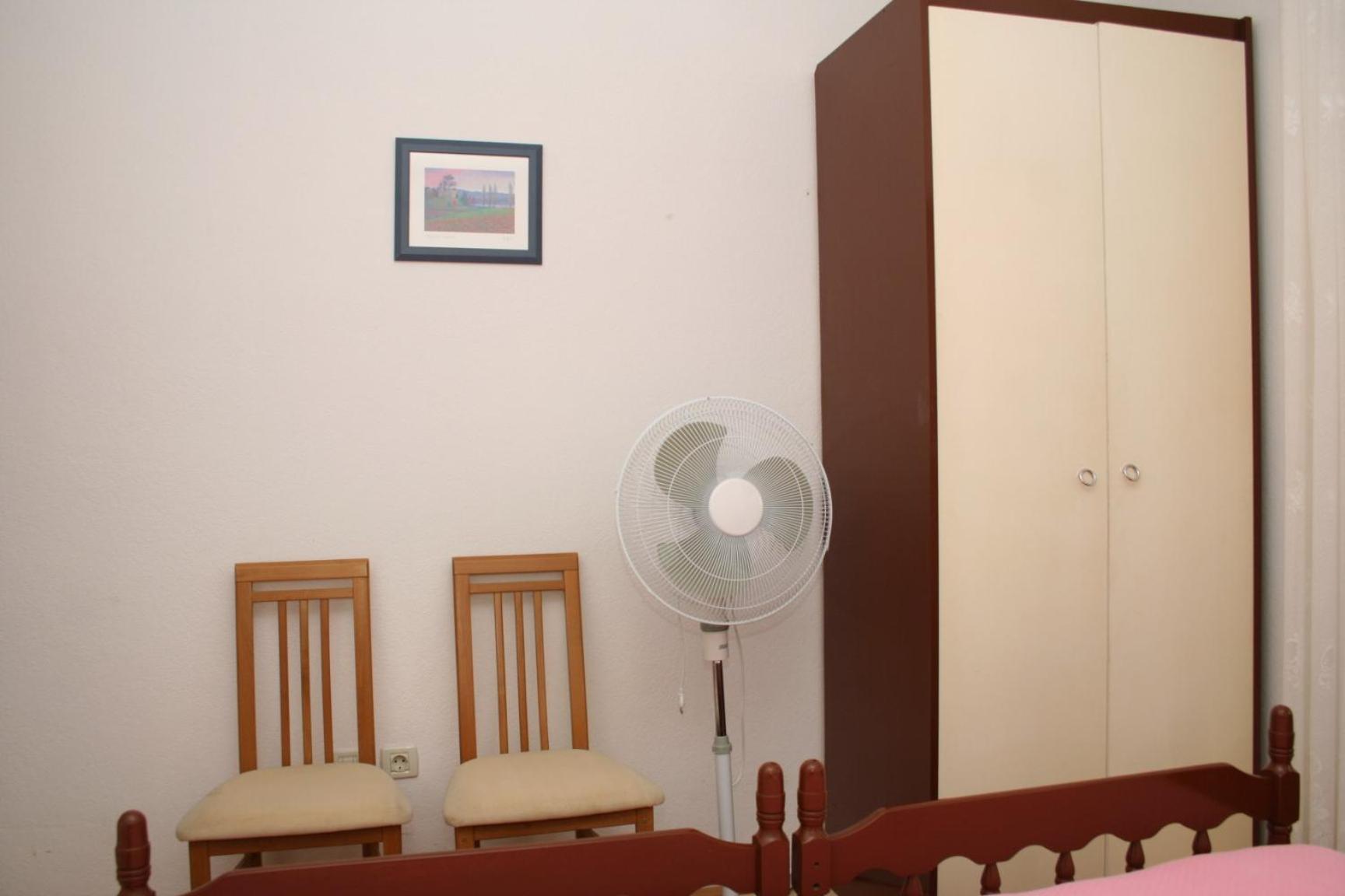 Apartments And Rooms By The Sea Sutivan, Brac - 2943 Room photo