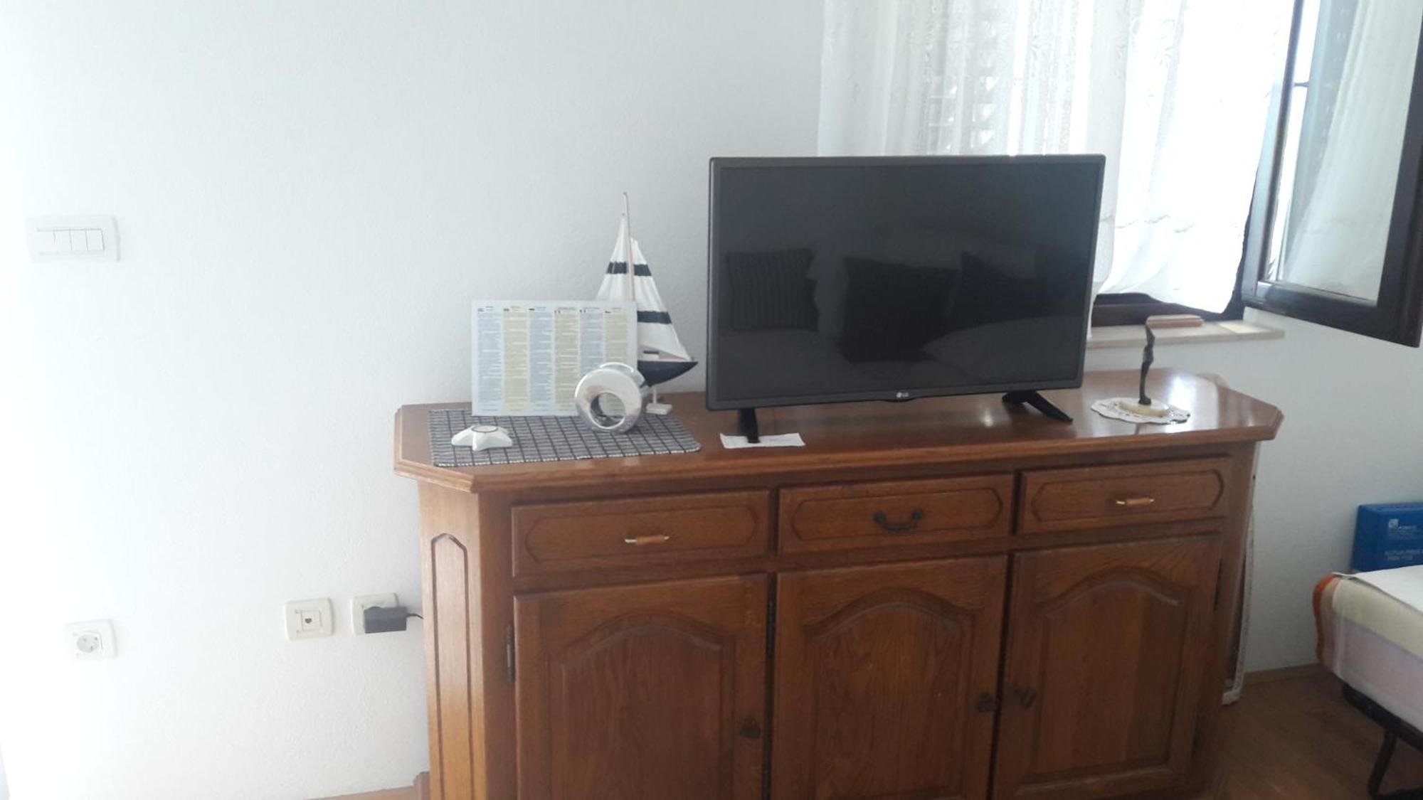 Apartments And Rooms By The Sea Sutivan, Brac - 2943 Room photo